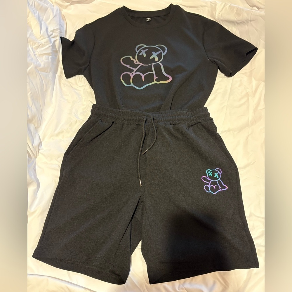 Shein Manfinity Men Reflective Bear Print Tee & Drawstring Waist Shorts Black